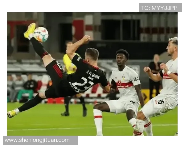 沃尔夫斯堡客场大胜奥格斯堡，稳住德甲前四席位追赶步伐